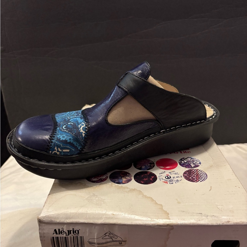 Alegria Women's Black and Blue Patterned Mules